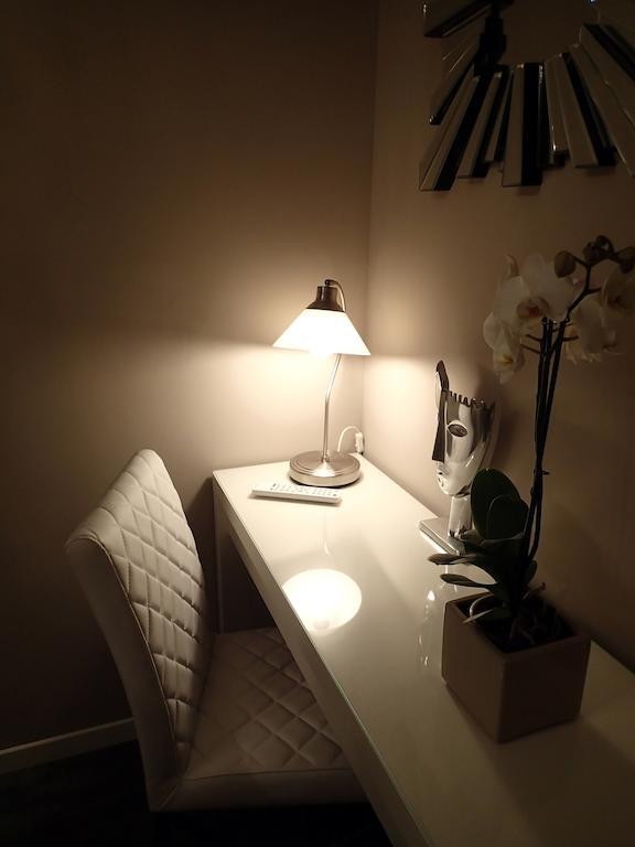 A La Fleur D Oranger - Lille La Madeleine Bed & Breakfast La Madeleine  Oda fotoğraf